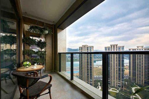 半封閉陽臺(tái)效果圖 半封閉陽臺(tái)效果圖