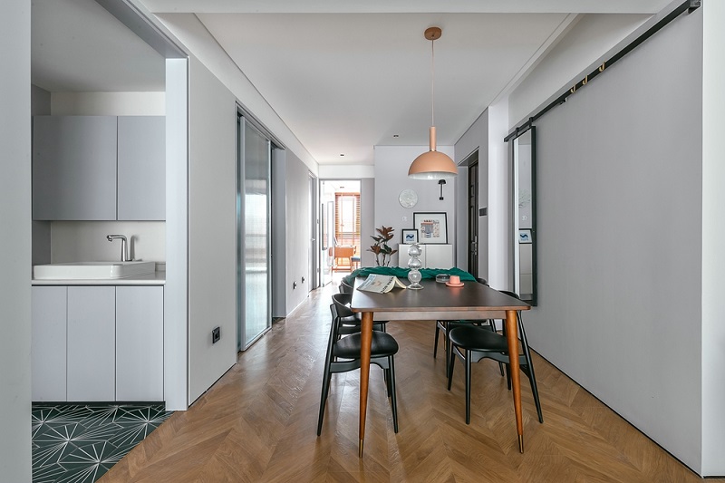 簡約現(xiàn)代的風(fēng)格陽臺(tái)裝修要注意什么? 簡約現(xiàn)代的風(fēng)格陽臺(tái)裝修要注意什么?